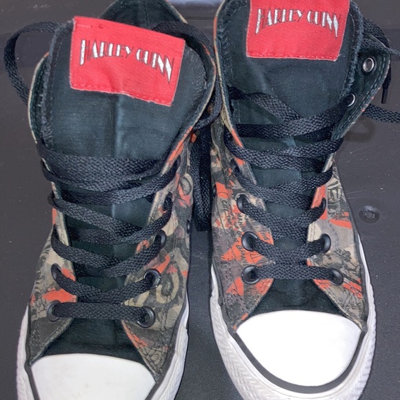 Men Converse (FOR SERIOUS BUYERS ONLY!) - Picture 2 of 2